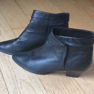Women’s size 8 boots